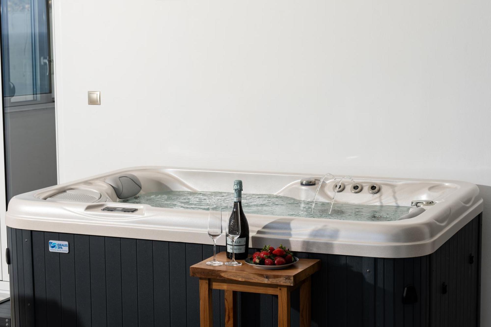 Secret View Apartment, With Private Jacuzzi Rethymno Exteriér fotografie
